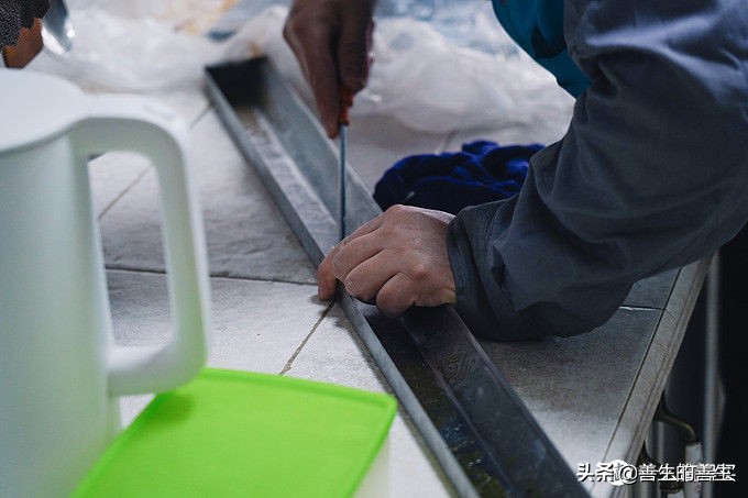 美的油烟机官方专业清洗,美的专业油烟机清洗全过程