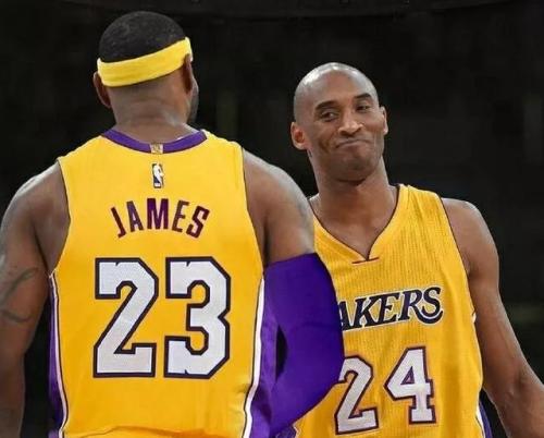 湖人3比1勇士库里最后一攻,湖人vs勇士集锦库里3加一