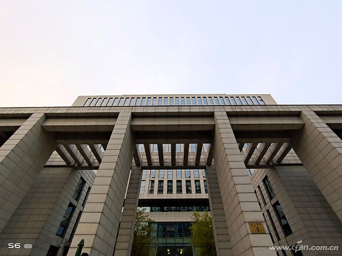 vivos6手机值得入手吗,vivos6靓丽外观年轻人5g手机