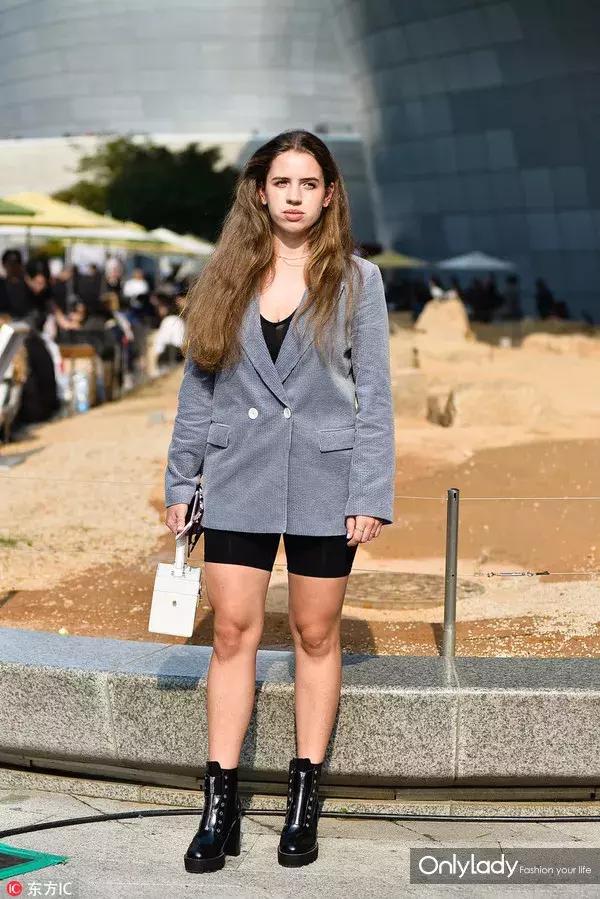 灯芯绒真的很洋气吗,灯芯绒洋气裤子