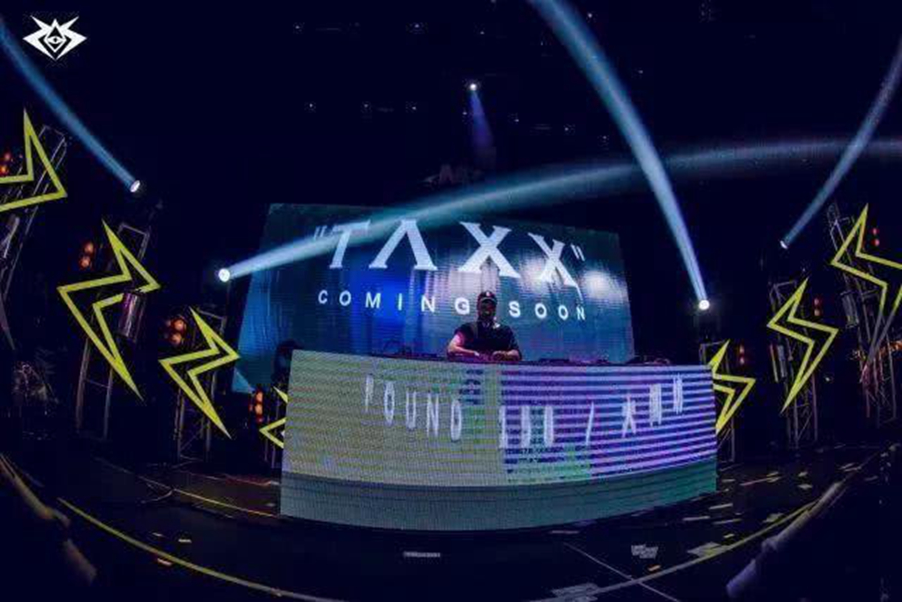 郑恺上海豪车店,郑恺在上海开的夜店叫什么名字