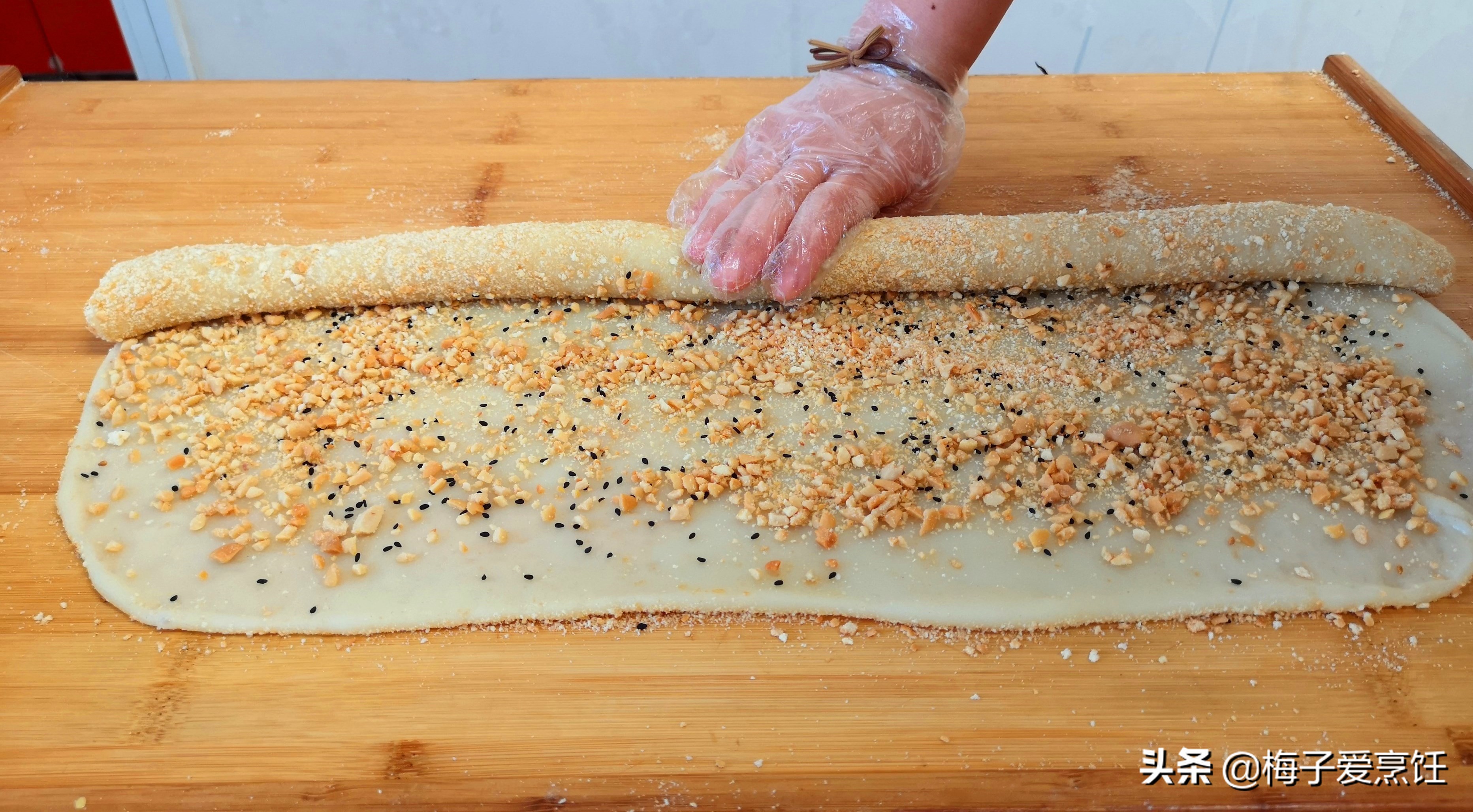 如何做糯米糕才能软糯香甜有嚼劲,糯米粉凉糕家庭做法大全