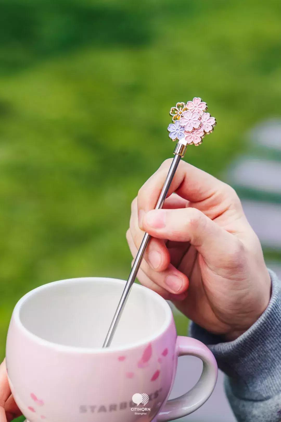 星巴克最新樱花杯,星巴克2019樱花季杯子