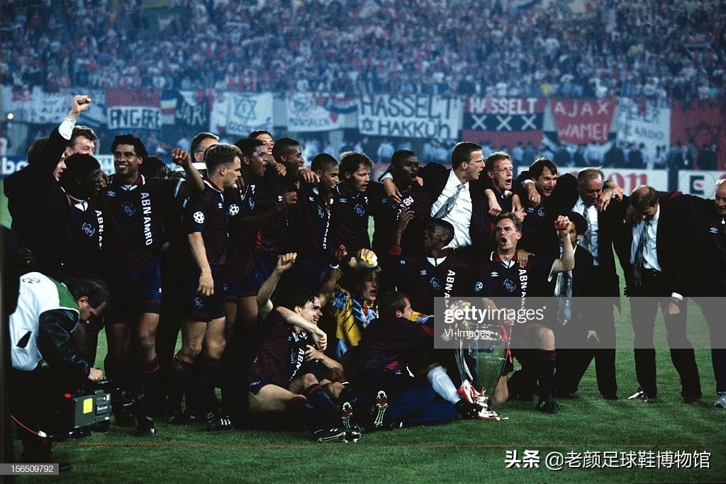 踢翻米兰王朝的贾府少年，身背“杀人犯、强奸犯”恶名的荷兰锋霸