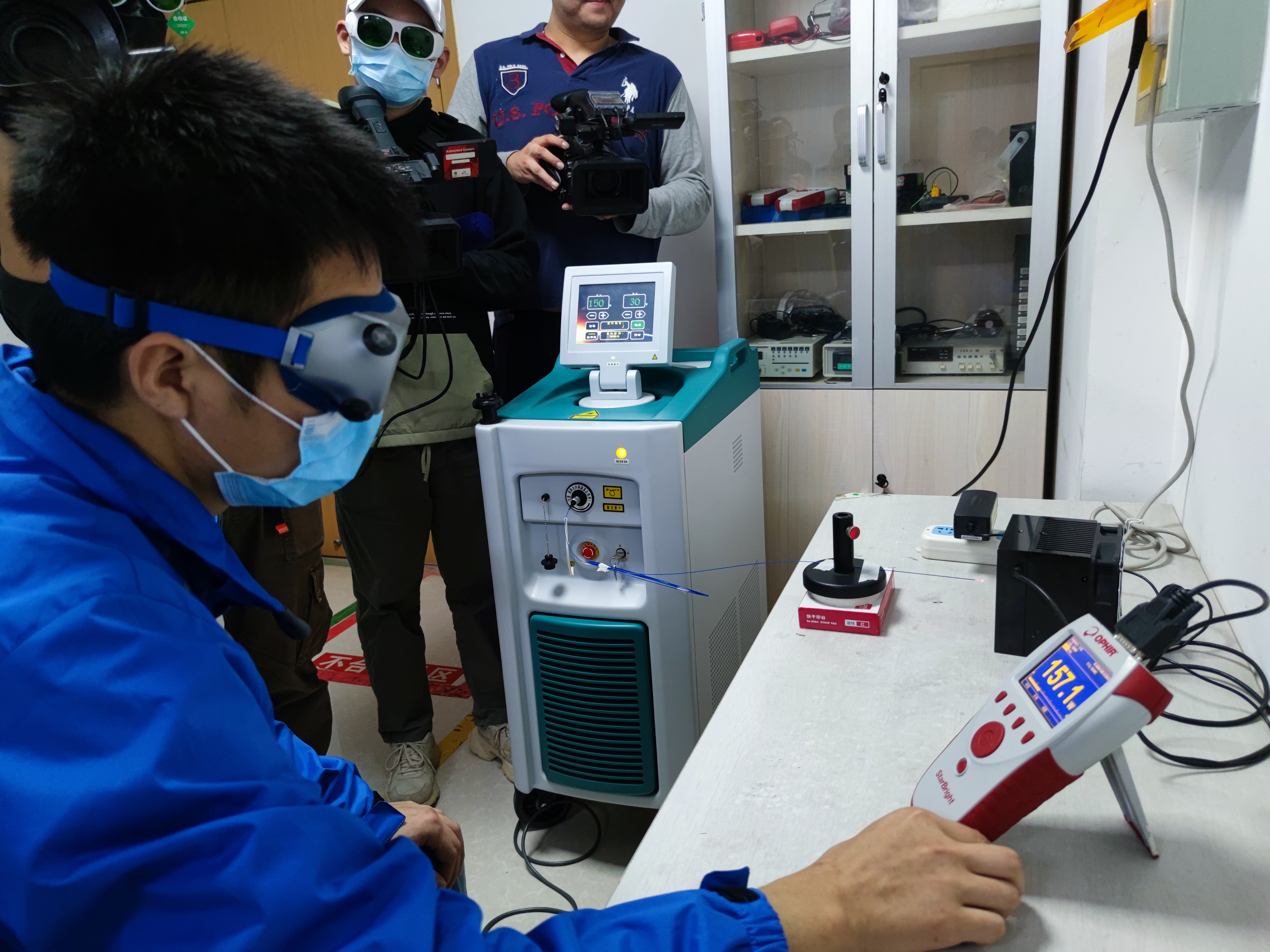 武汉质检所激光检测工程师走进奇致“随到随检”助力企业提质增效