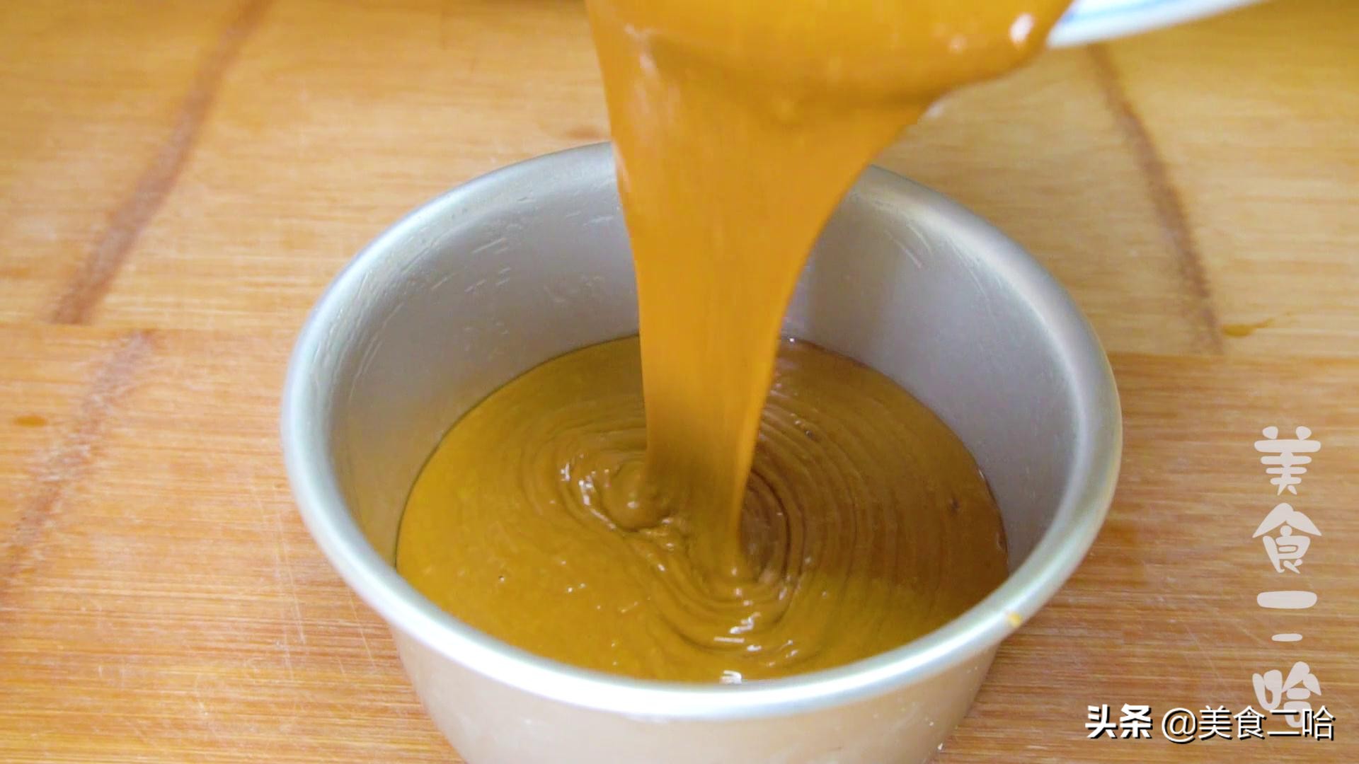 红糖发糕不放酵母粉可以用小苏打,红糖发糕的好吃做法不揉面不发面