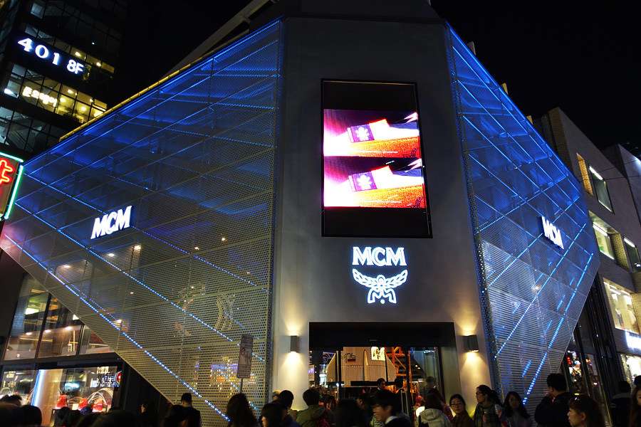 穿上汉服体验传统文化,穿上漂亮的韩服