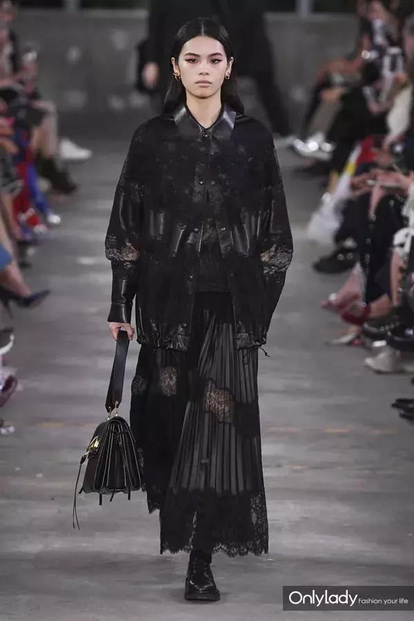 张艺兴valentino东京神图,张艺兴valentino秀场表演