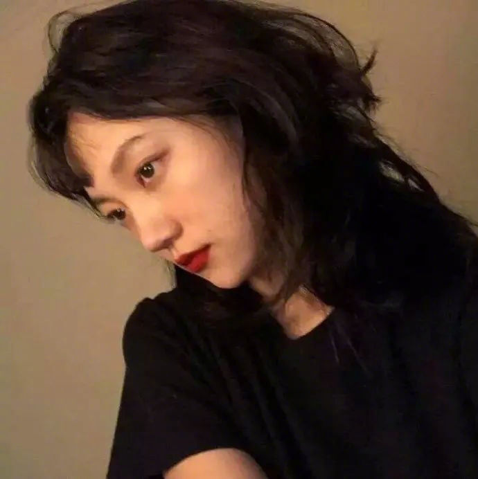 直视世事沧桑淡看人间冷暖,冷眼旁观不问世事到底好还是不好