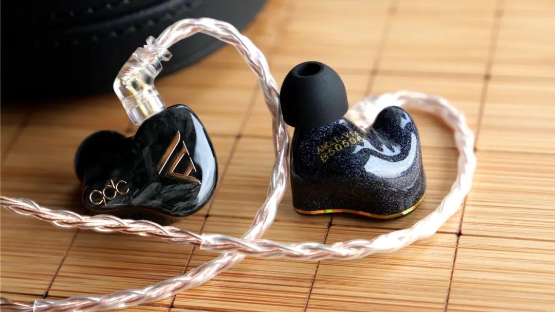 qdc变色龙v14评测,qdc发布最新旗舰变色龙v14