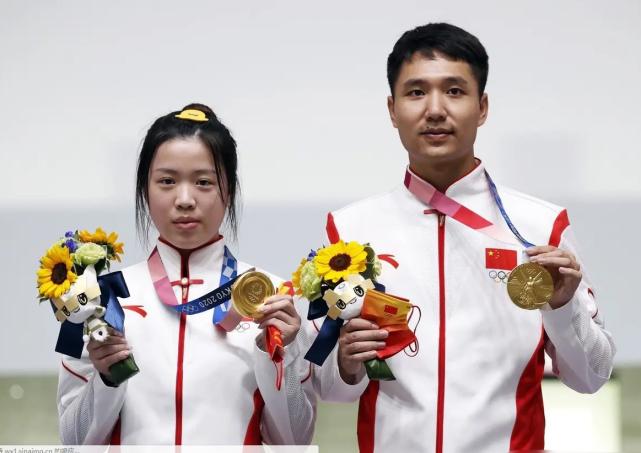 奥运冠军杨倩素颜,奥运冠军杨倩晒私下美照