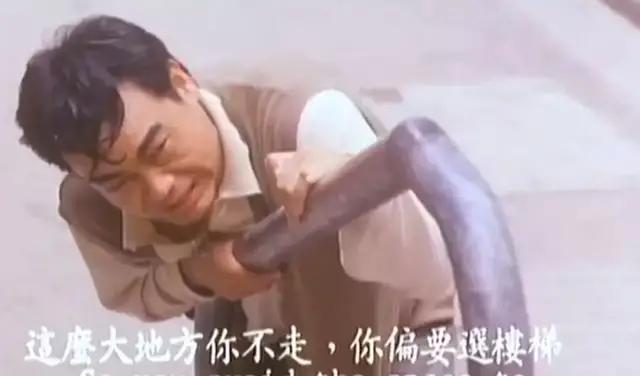 香港第一恐怖片山村老尸,近几年香港最好看的恐怖片