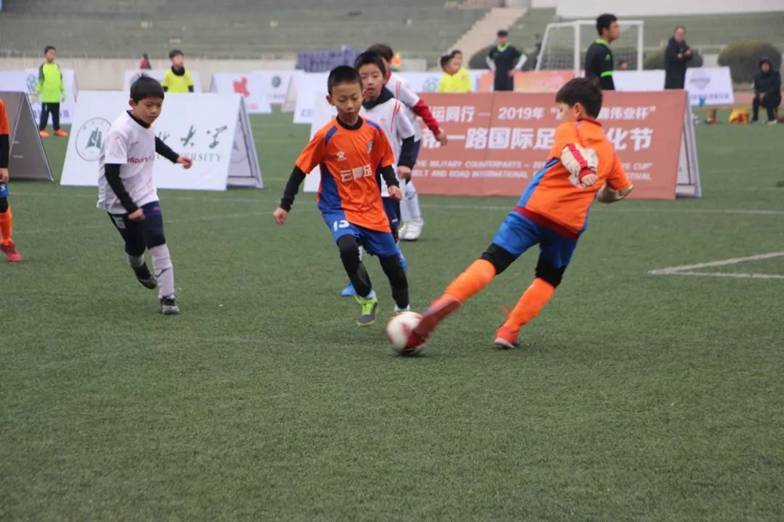 2019年“湖大·力鼎伟业杯”一带一路国际足球文化节开幕