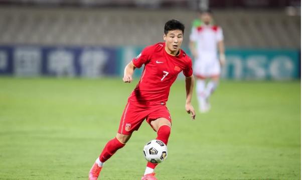 足球只是资本的玩物,哪个专家说足球是资本主义的产物