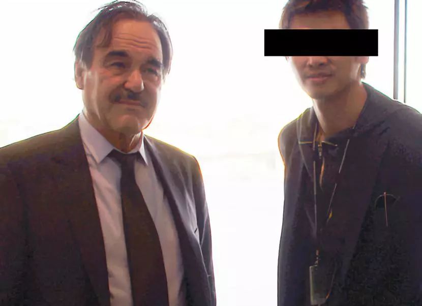 “我，4000万院线电影总导演，入围戛纳，如今在卖火锅底料！”