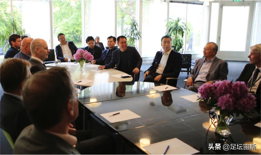 许家印张近东王健林,许家印与张近东一起出场视频