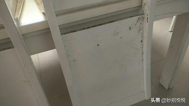 洗凳子上面的污垢用什么洗,凳子很脏怎么洗白一点