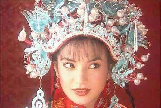 真正的小燕子的照片图文,赵薇版小燕子承认自己是冒牌货