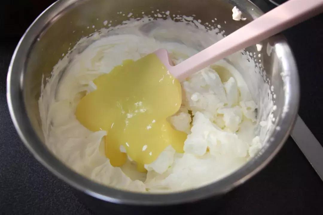 风靡全球的冰淇淋三明治,马卡龙冰淇淋三明治草莓蛋糕