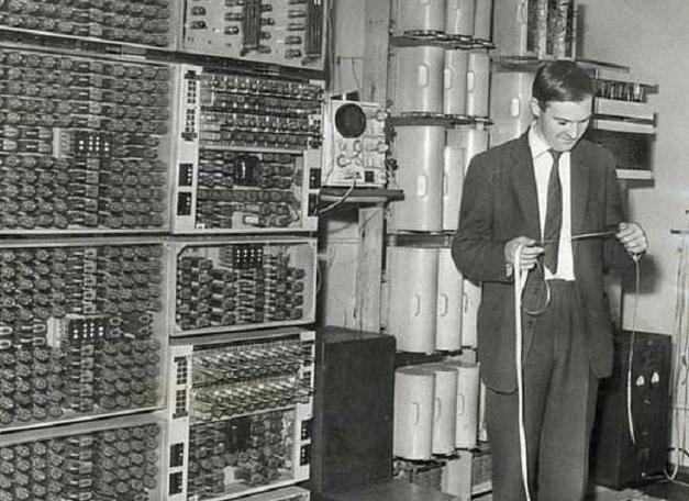 神秘老外带两只老鼠,神秘老外带两只老鼠出国