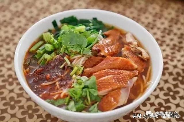 弥勒美食推荐离湖泉景区最近,弥勒五彩云池风景区