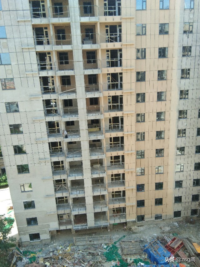 混凝土墙面蜂窝露筋处理,混凝土出现麻面蜂窝怎么处理