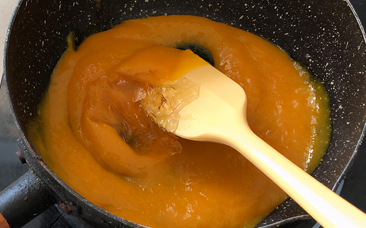 慕斯蛋糕做法8寸芒果淡奶油250克,简单的芒果慕斯怎么做