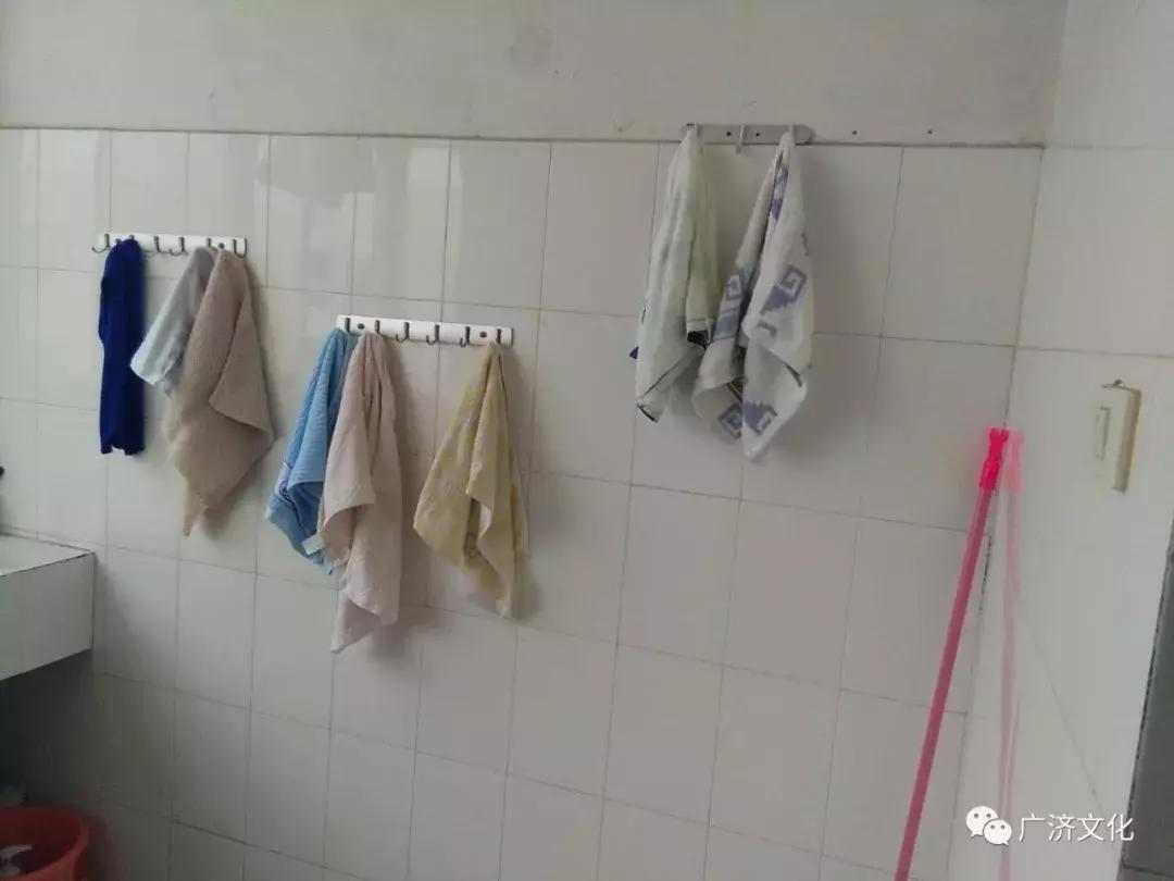 张云兴：我和爱人从武穴到黄冈中学，给儿子送饭