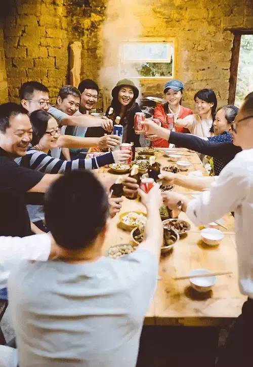 十年前的美女主播去哪了,十年前离开央视的女主持人