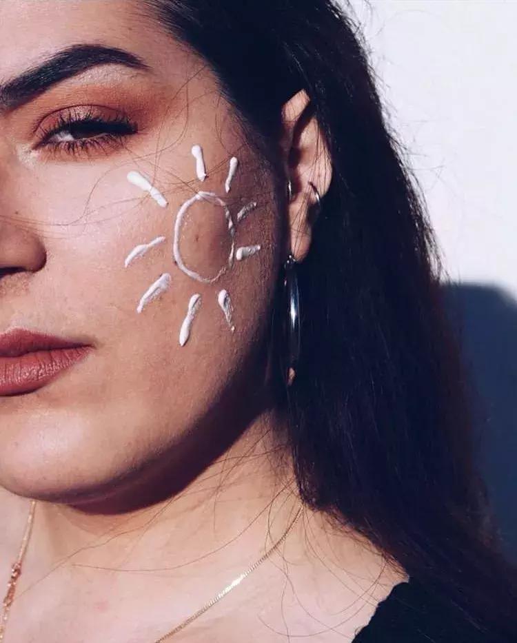 夏天不想晒黑这份防晒攻略请收好,防晒的小tips