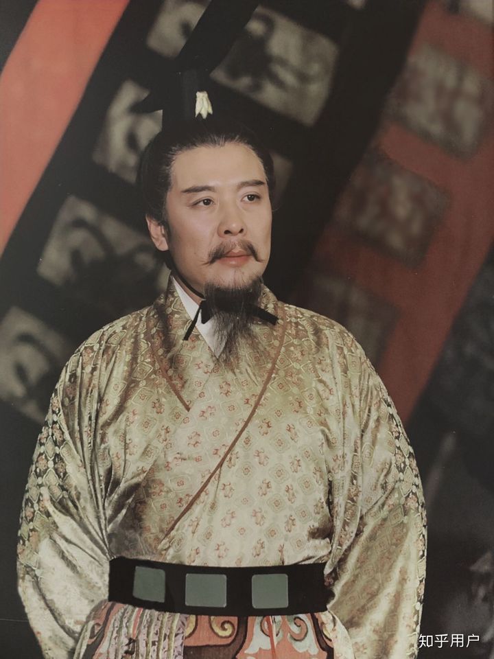 老不看三国下半句,为什么说老不看三国少不看水浒