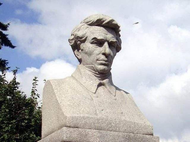 国外数学家称平行线能相交被质疑,俄国数学家证明平行线