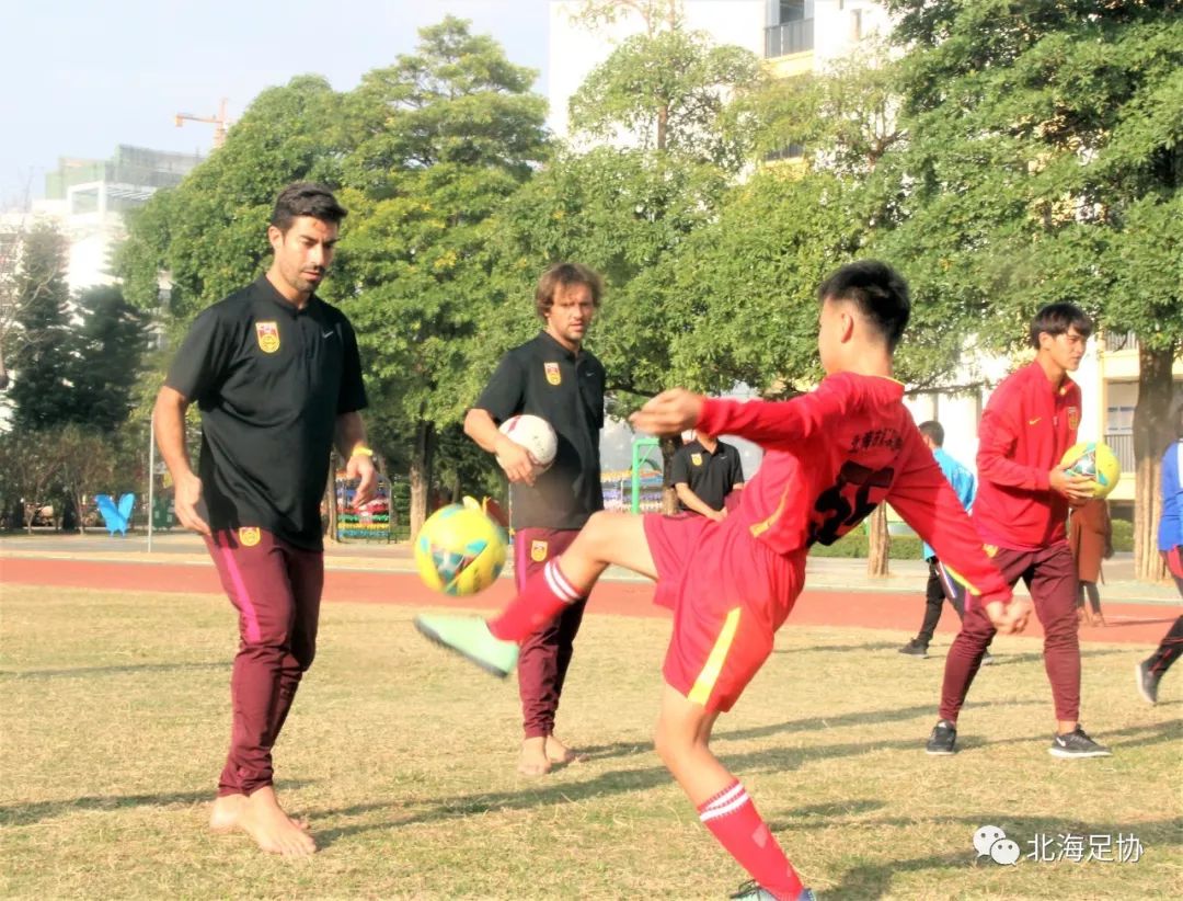 与世界沙足巨星同场竞技,北海校园足球小将够牛