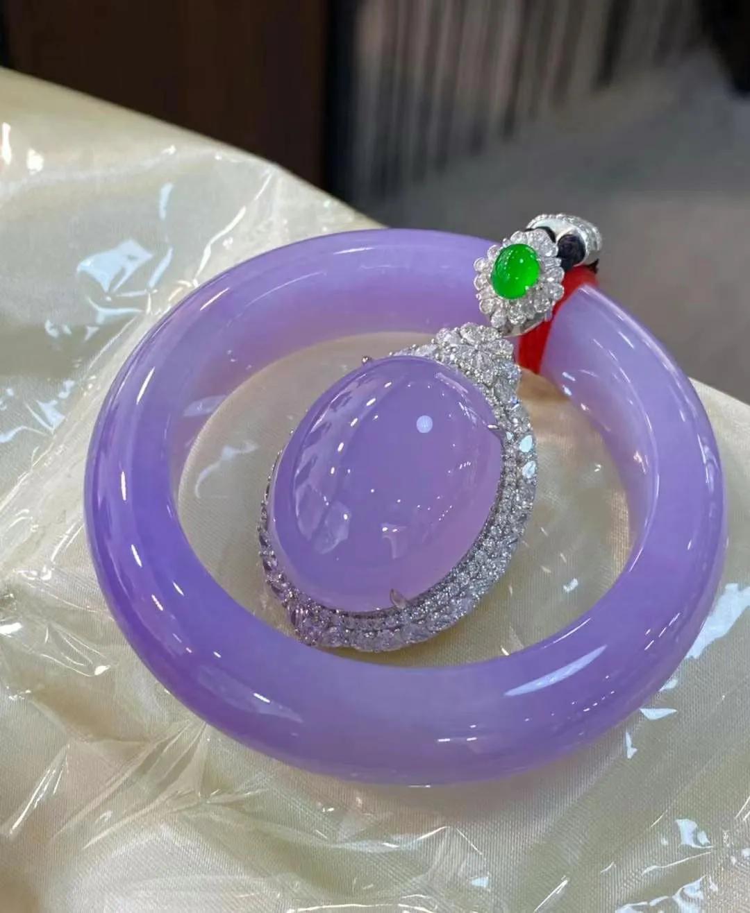 缅甸翡翠新坑料怎么那么便宜,缅甸哪里收翡翠便宜