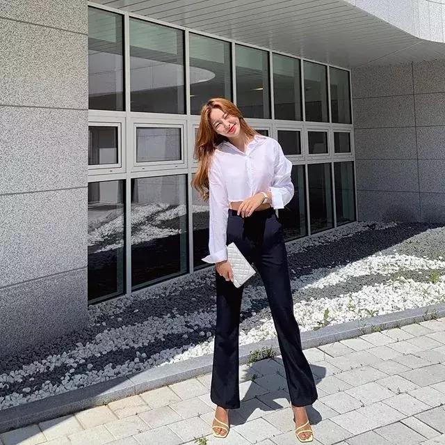 胸大穿衣服特别显胖不上镜,胸大穿衣服怎么不显大