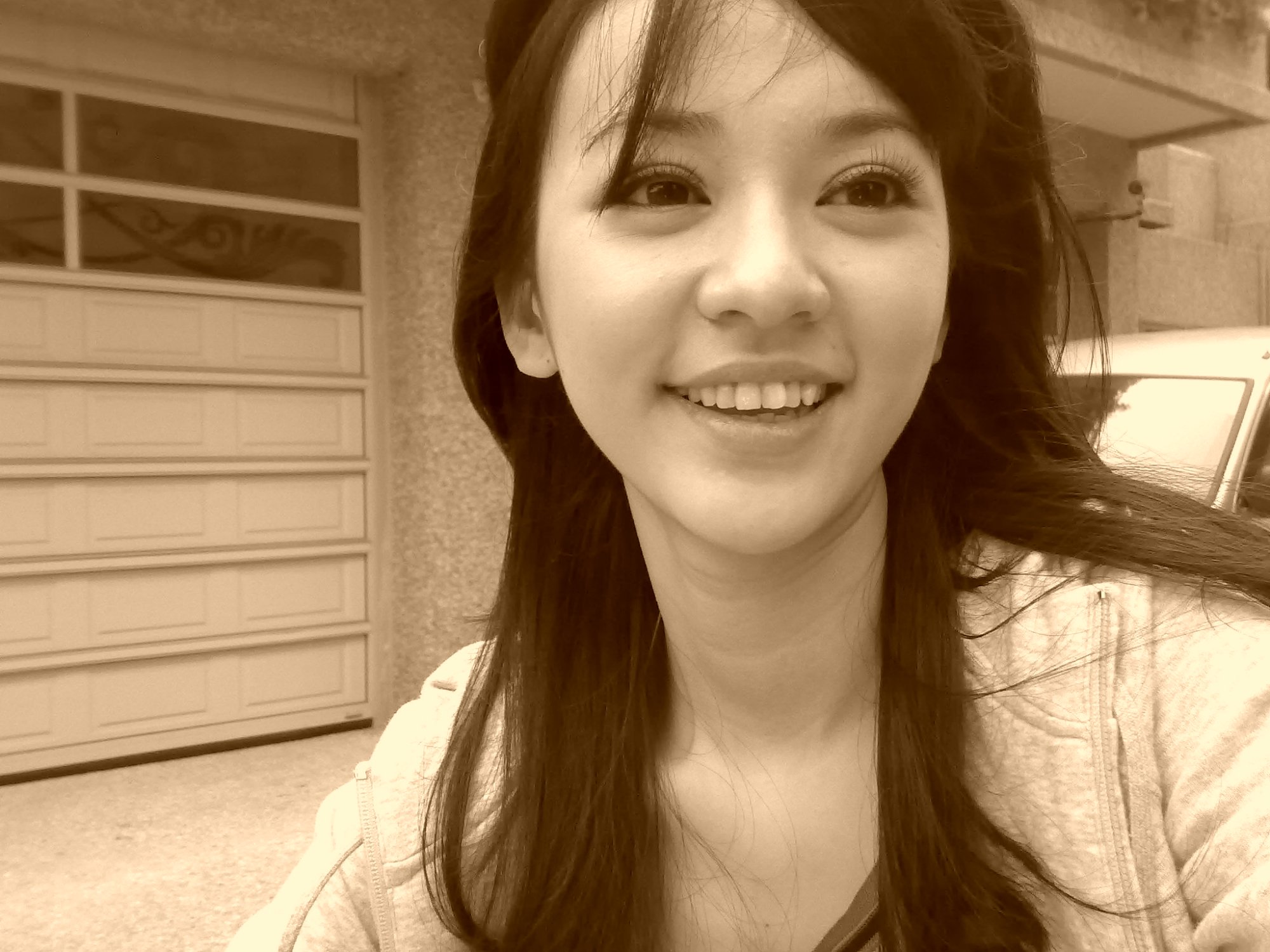 侧面好看和正面好看哪个好,女生侧面怎么才好看