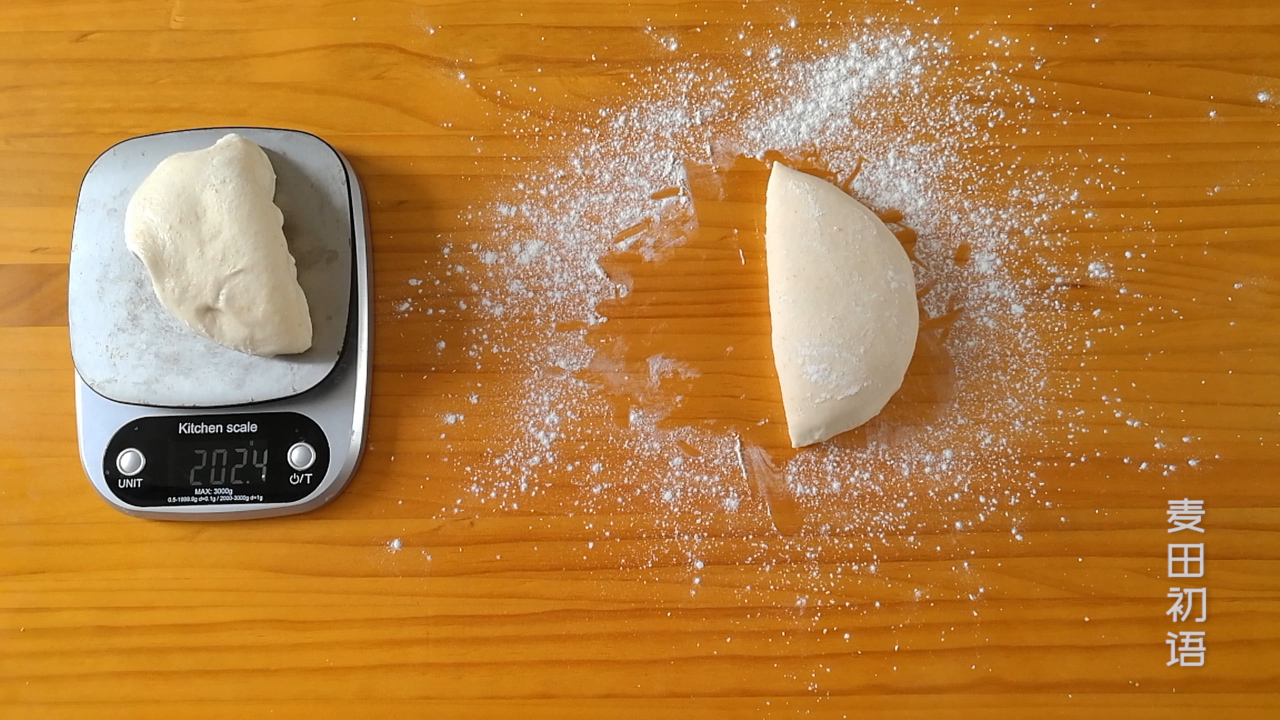 简单易学的披萨饼胚教程,意式超薄披萨饼胚家庭做法