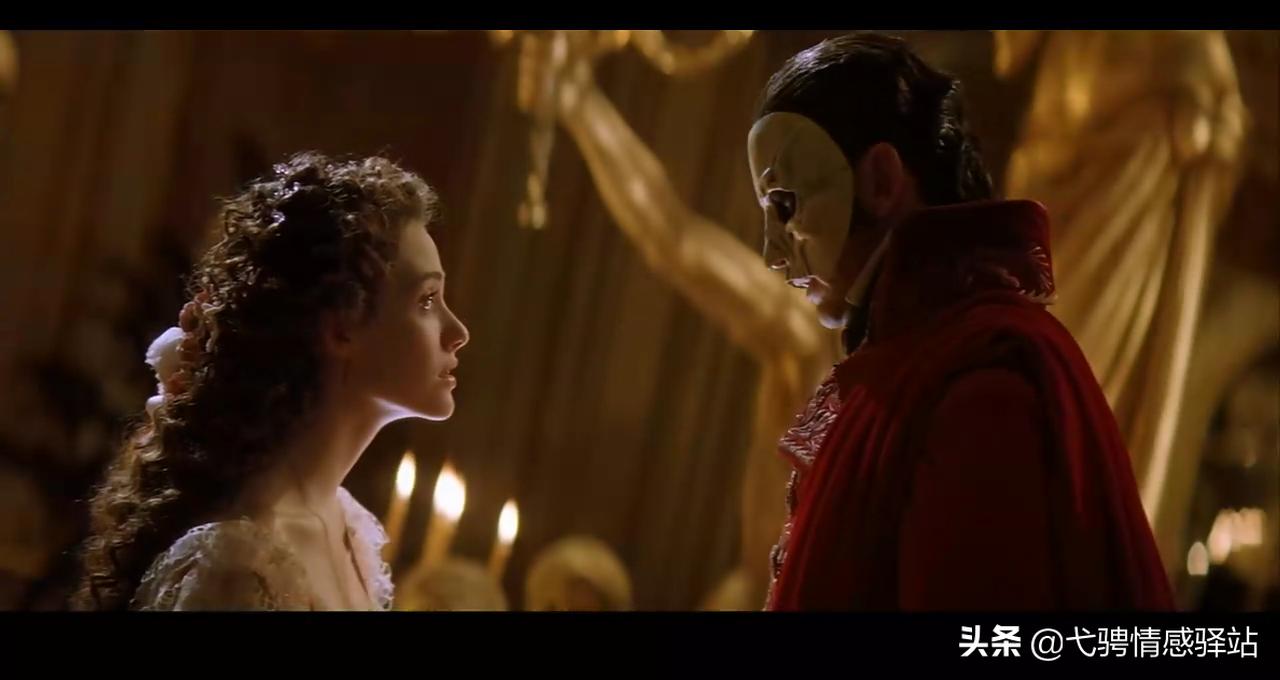 歌剧魅影中魅影放走克里斯汀,歌剧魅影克里斯汀与魅影同台