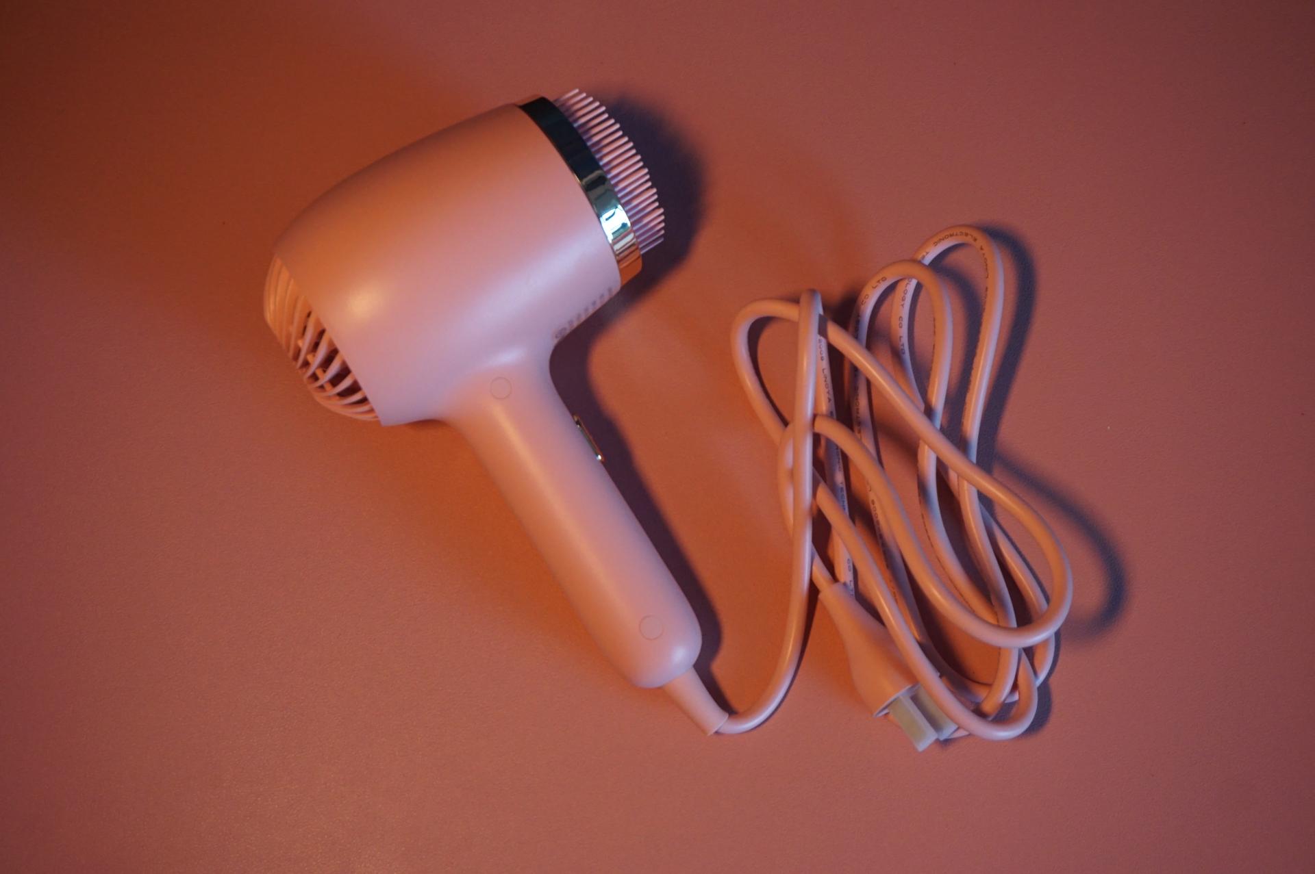 给宝宝呵护,aiboshuo负离子吹风梳测评