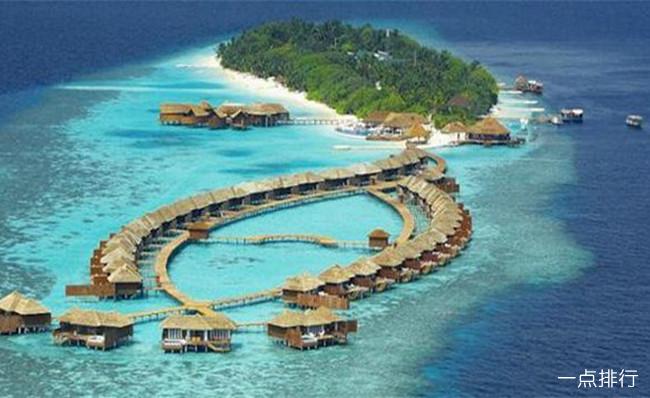 马尔代夫十大最著名的岛屿，太阳岛有上百万年的历史，岛上四季如春，鸟语花香，是马尔代夫最大的休闲度假村