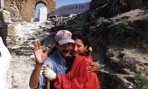 最著名艺术家CP永别：出轨后他结了婚，她却独身一人……