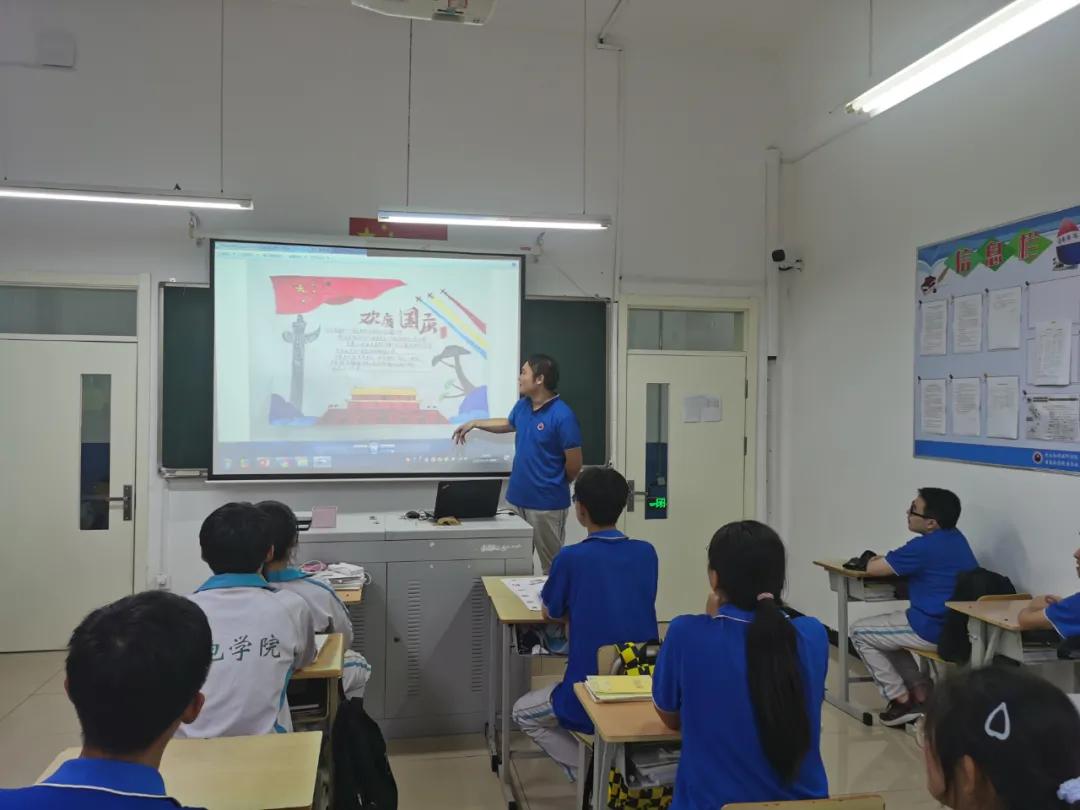 向祖国致敬手抄报一年级,向伟大祖国致敬手抄报内容