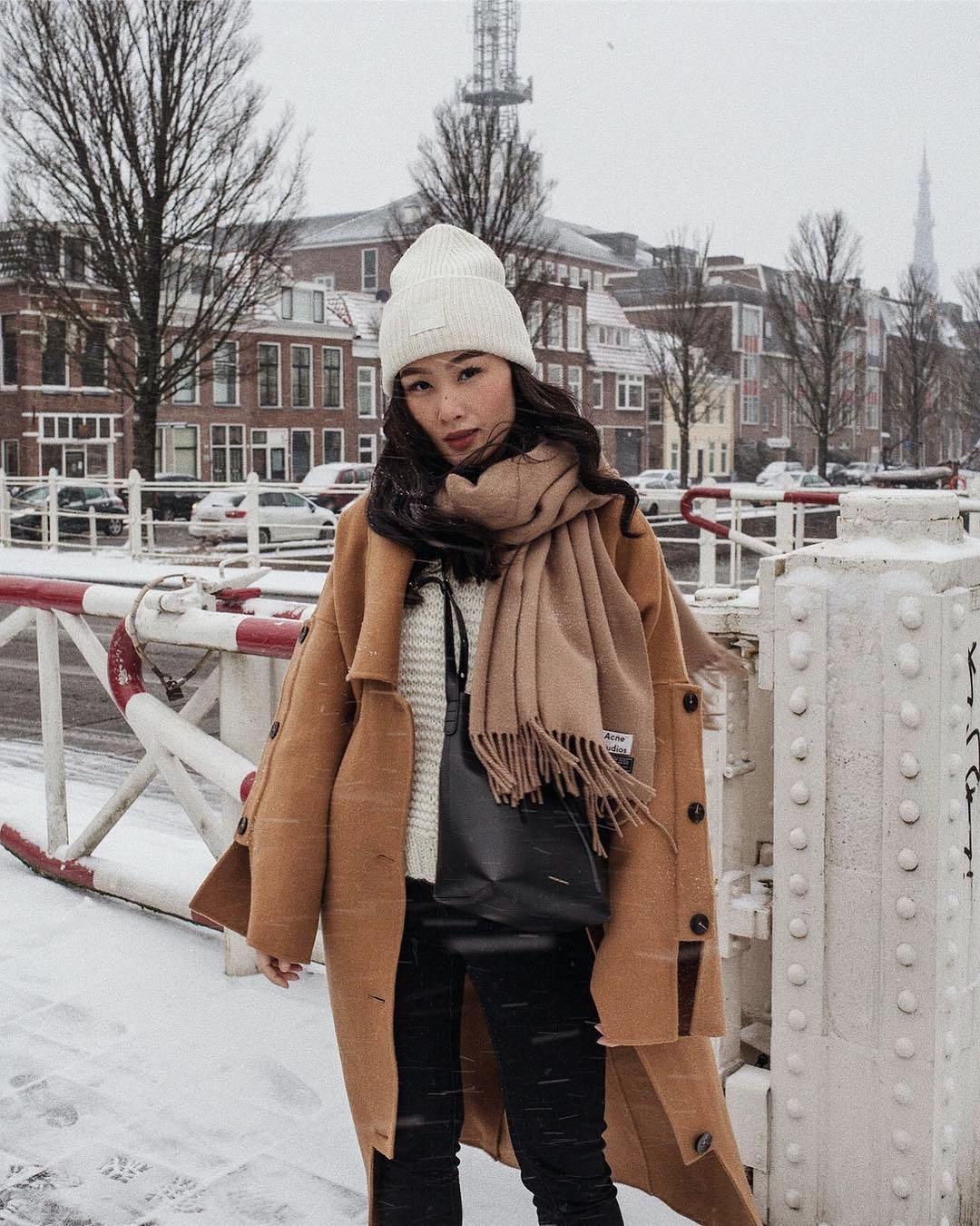 围巾怎么戴才好看？3大搭配法则5种时髦系法，一篇搞定所有问题