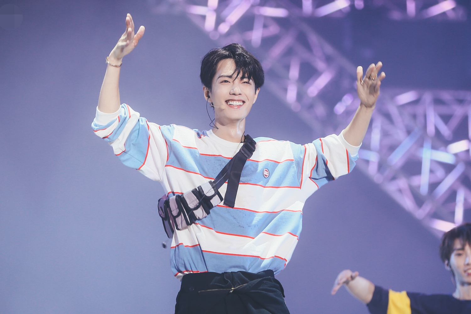 肖战为什么那么多人给他点赞,肖战到底有多有意思