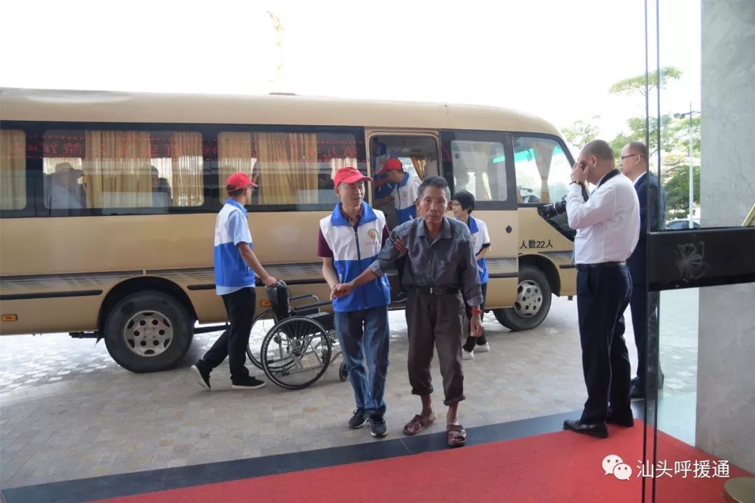 莫道桑榆晚为霞尚满天专访,莫道桑榆晚为霞尚满天央视解说