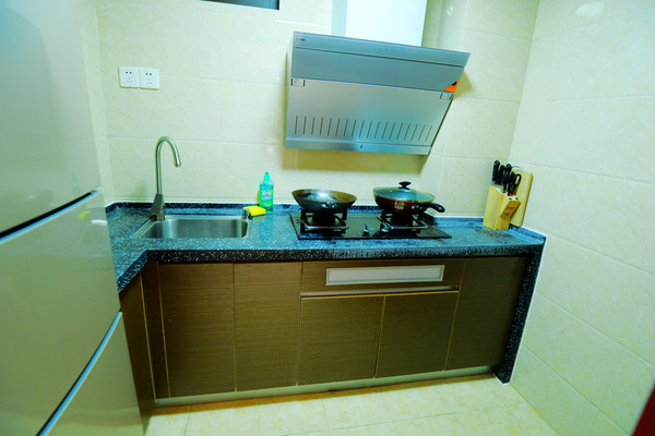 幸亏我来了再不来素材就没了,海南月亮湾的夜晚