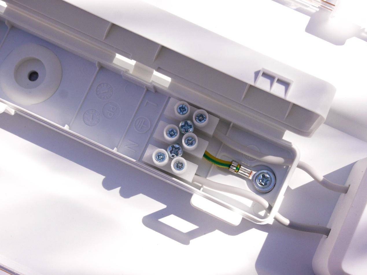 客厅安8个小米智能灯泡,小米筒灯装客厅够亮吗
