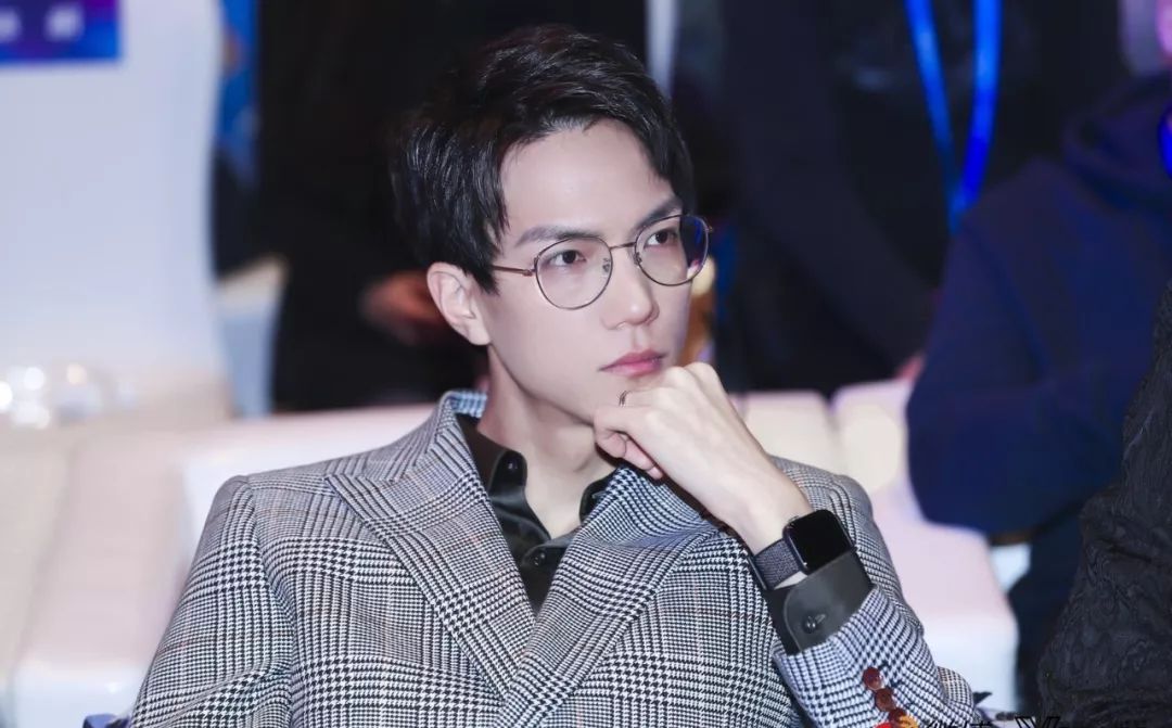 跳高学霸王宇照片,跳高王宇是考进清华的吗