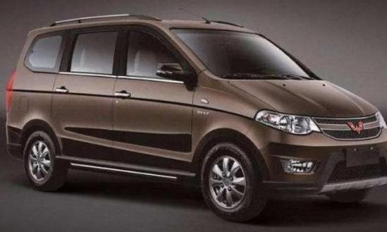 小伙开五菱旅行,五菱宏光自驾318川藏线