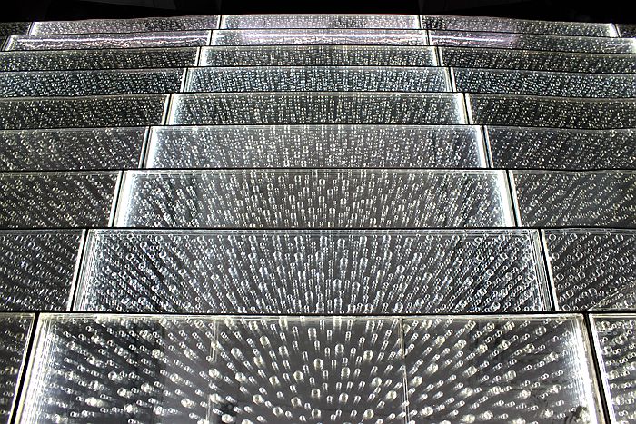 与意大利商人讨价旅游购物欧洲与亚洲国家不同的经营价值观